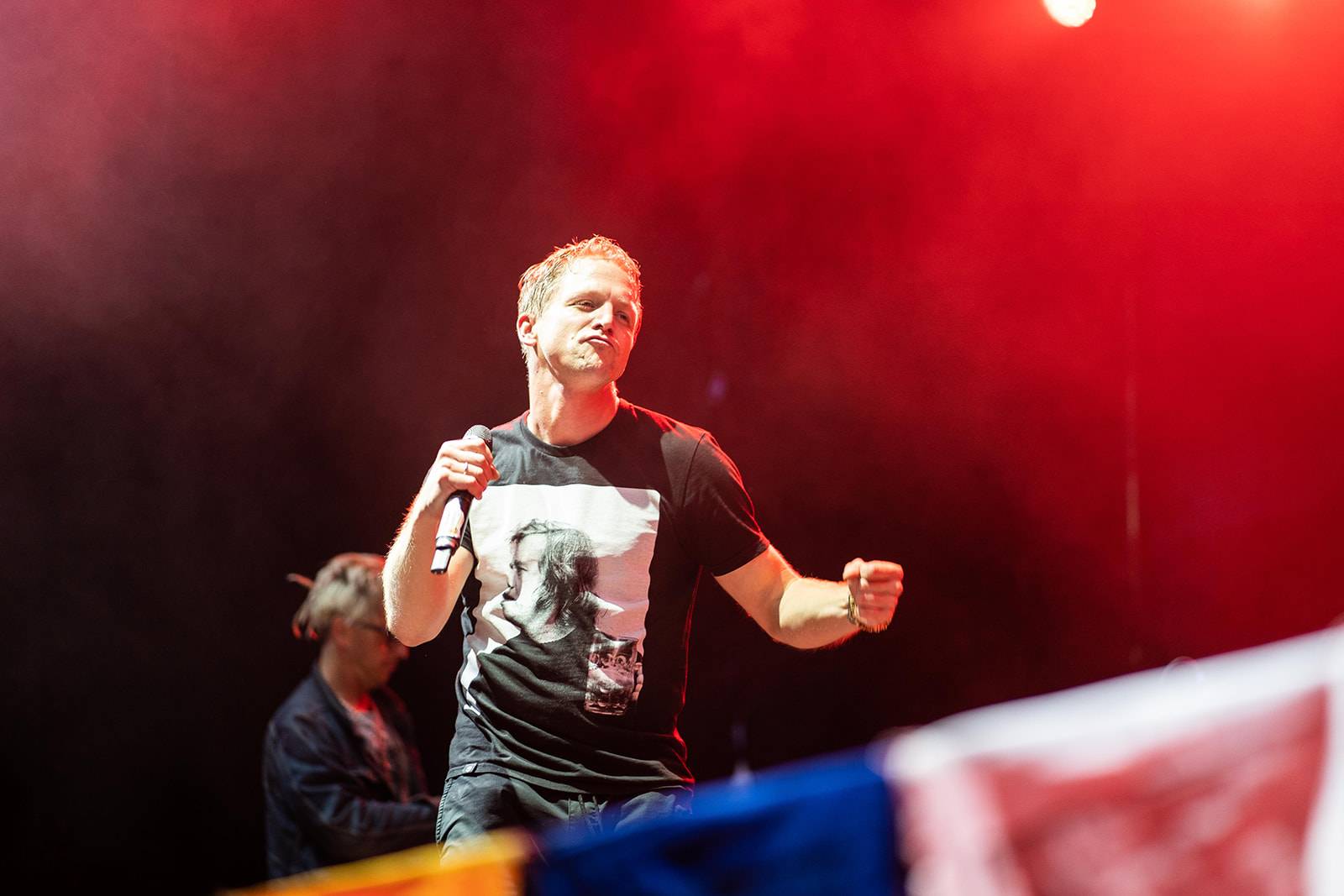 Tomáš Klus rozezpíval Ledárny Braník, na pódium si pozval manželku Tamaru