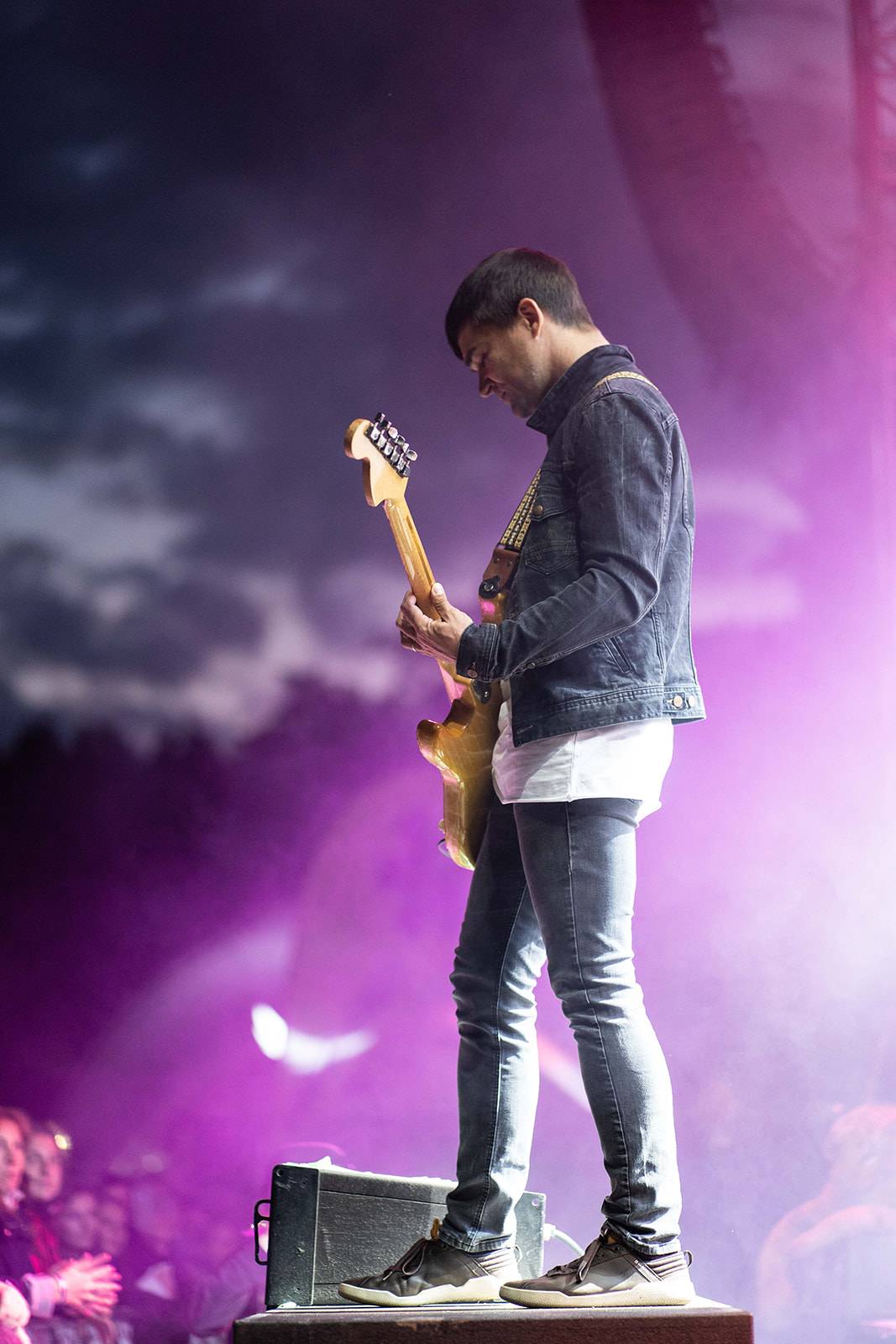 Tomáš Klus rozezpíval Ledárny Braník, na pódium si pozval manželku Tamaru