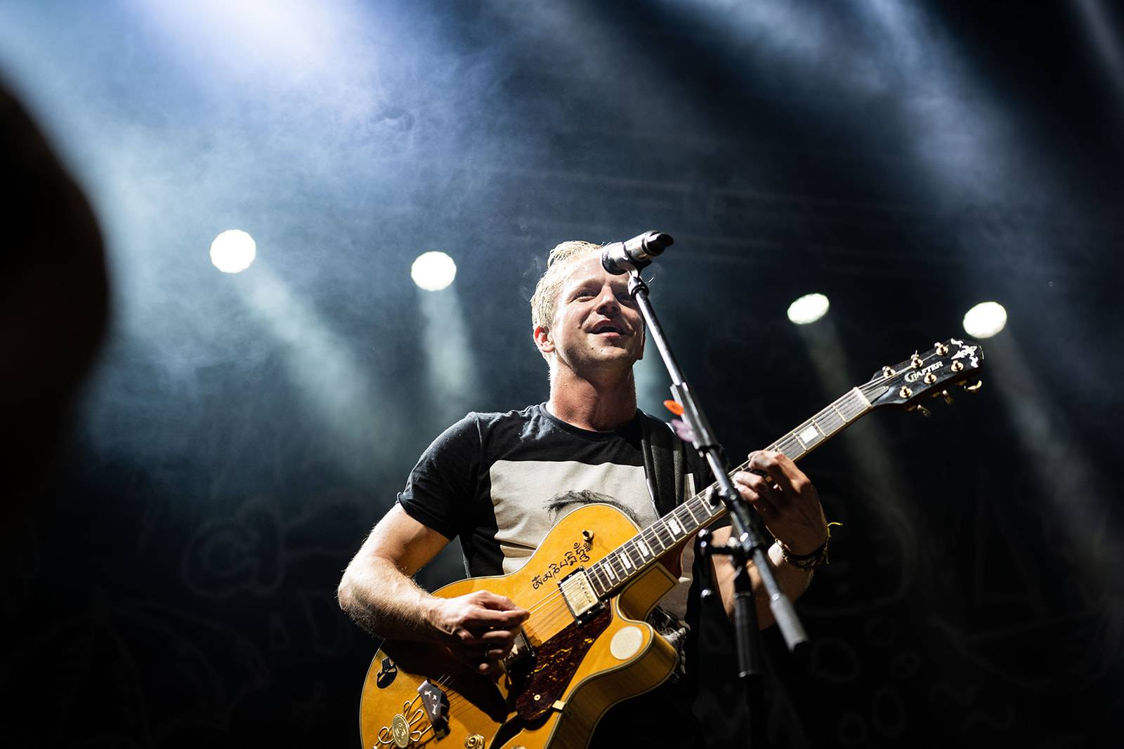 Tomáš Klus rozezpíval Ledárny Braník, na pódium si pozval manželku Tamaru