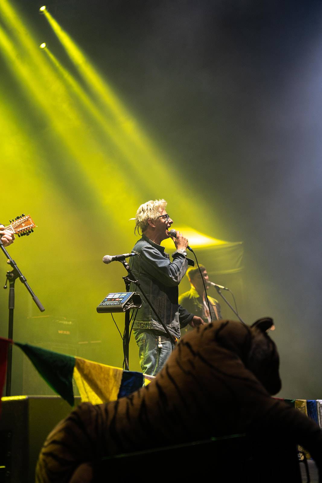 Tomáš Klus rozezpíval Ledárny Braník, na pódium si pozval manželku Tamaru