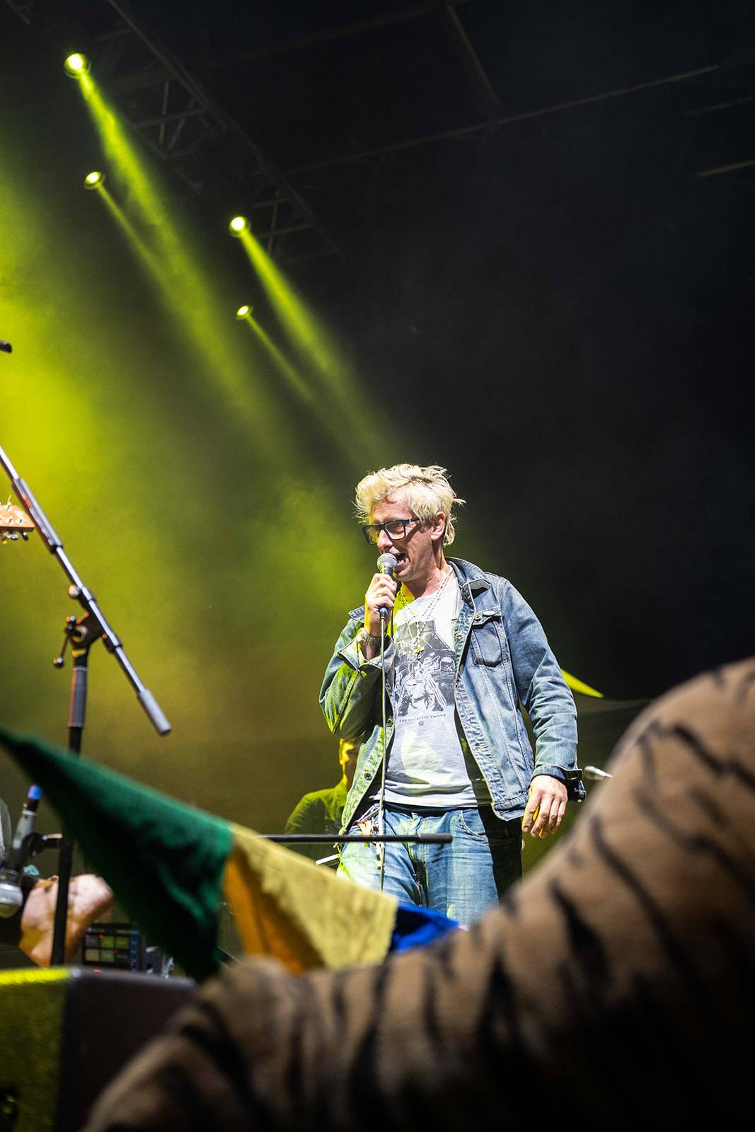 Tomáš Klus rozezpíval Ledárny Braník, na pódium si pozval manželku Tamaru