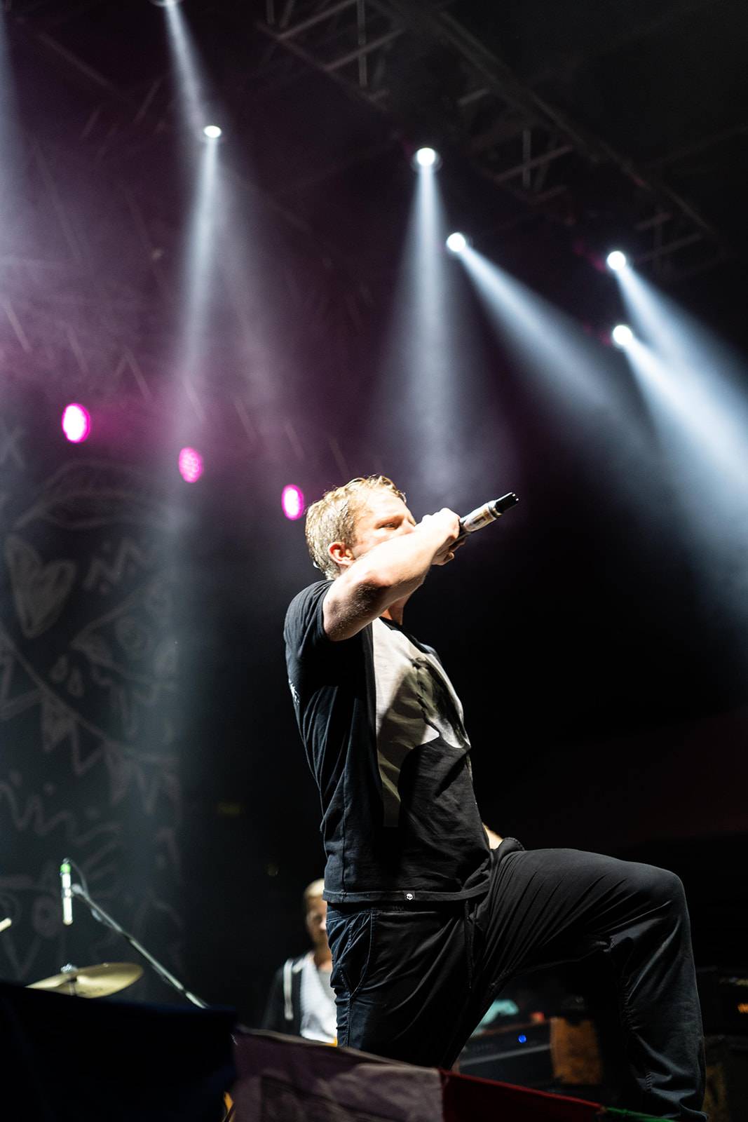 Tomáš Klus rozezpíval Ledárny Braník, na pódium si pozval manželku Tamaru