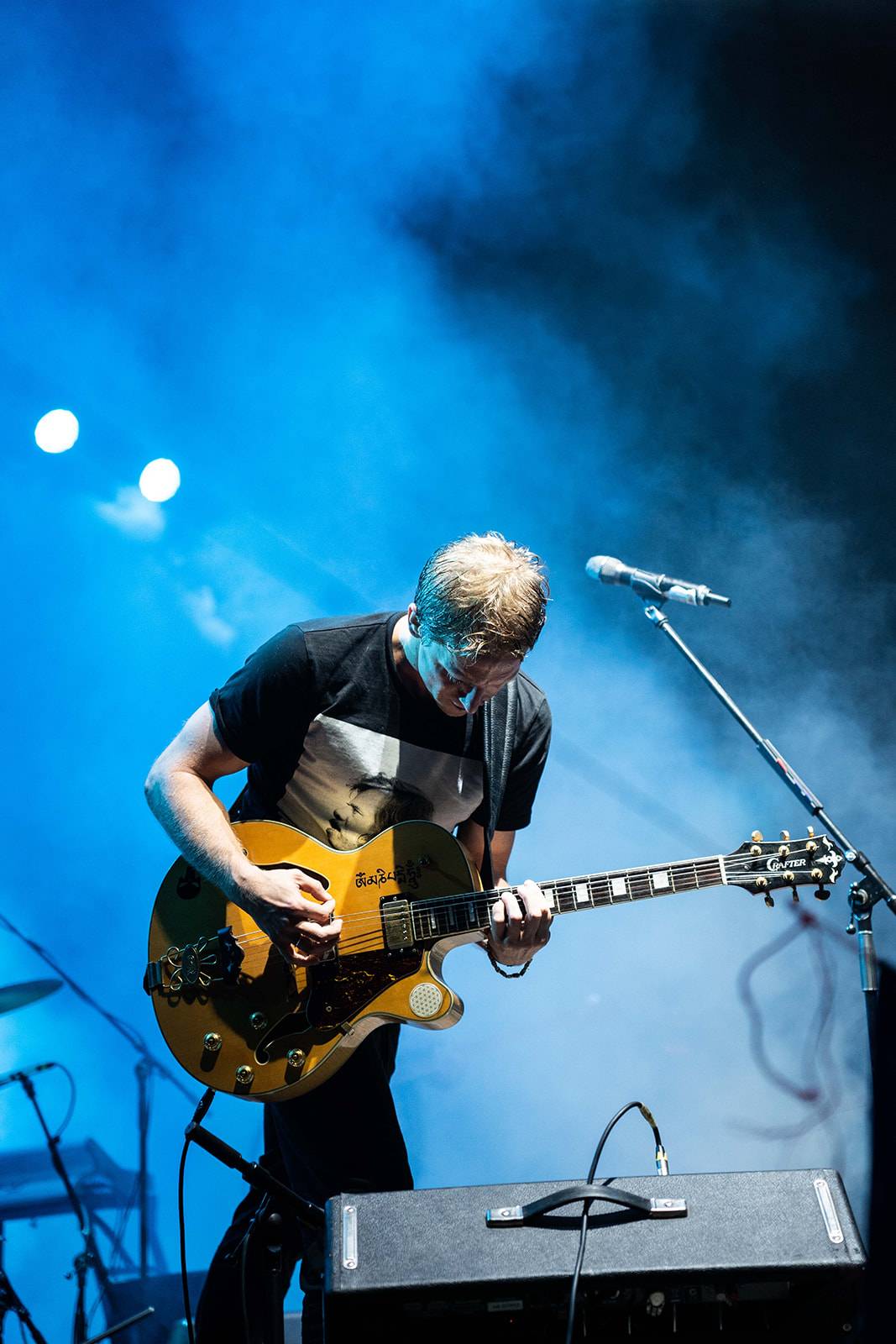 Tomáš Klus rozezpíval Ledárny Braník, na pódium si pozval manželku Tamaru