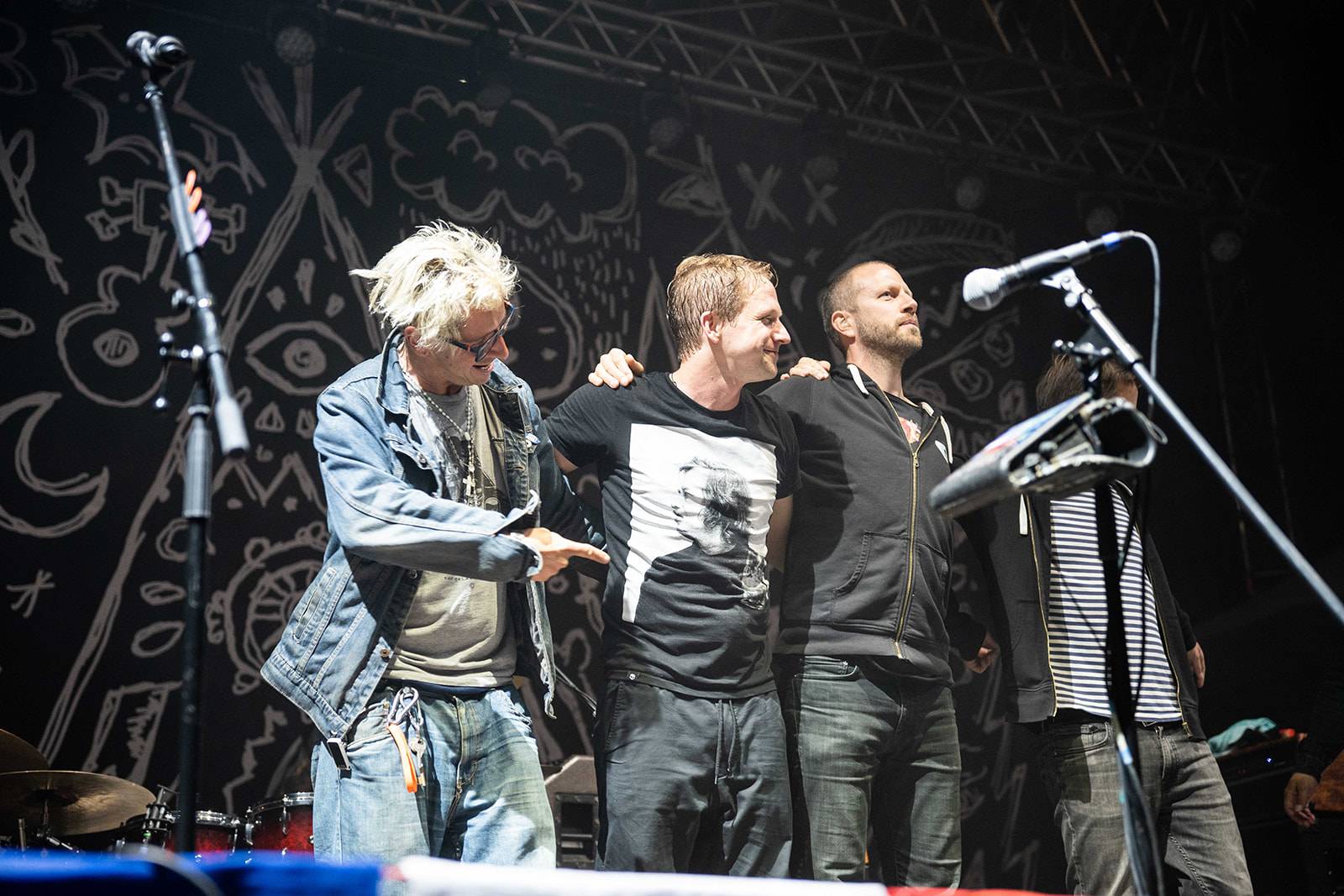 Tomáš Klus rozezpíval Ledárny Braník, na pódium si pozval manželku Tamaru