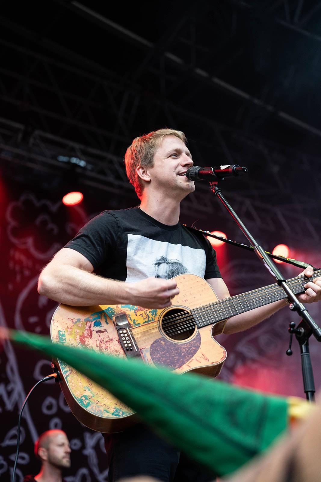 Tomáš Klus rozezpíval Ledárny Braník, na pódium si pozval manželku Tamaru