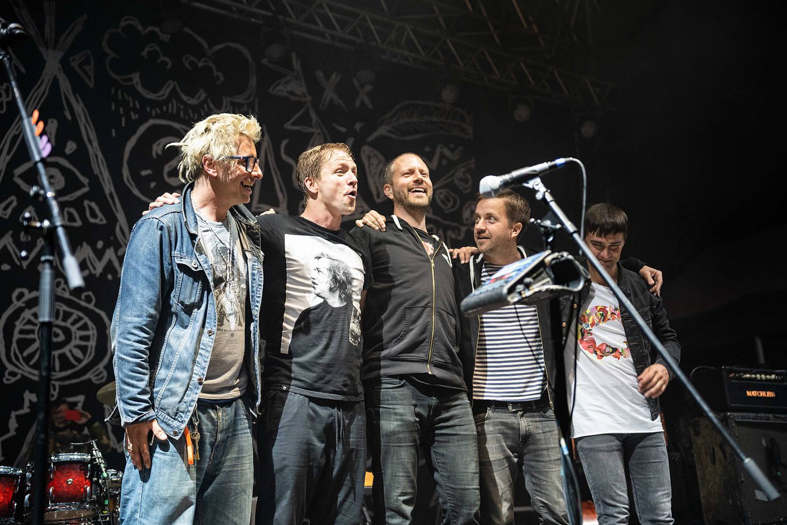 Tomáš Klus rozezpíval Ledárny Braník, na pódium si pozval manželku Tamaru