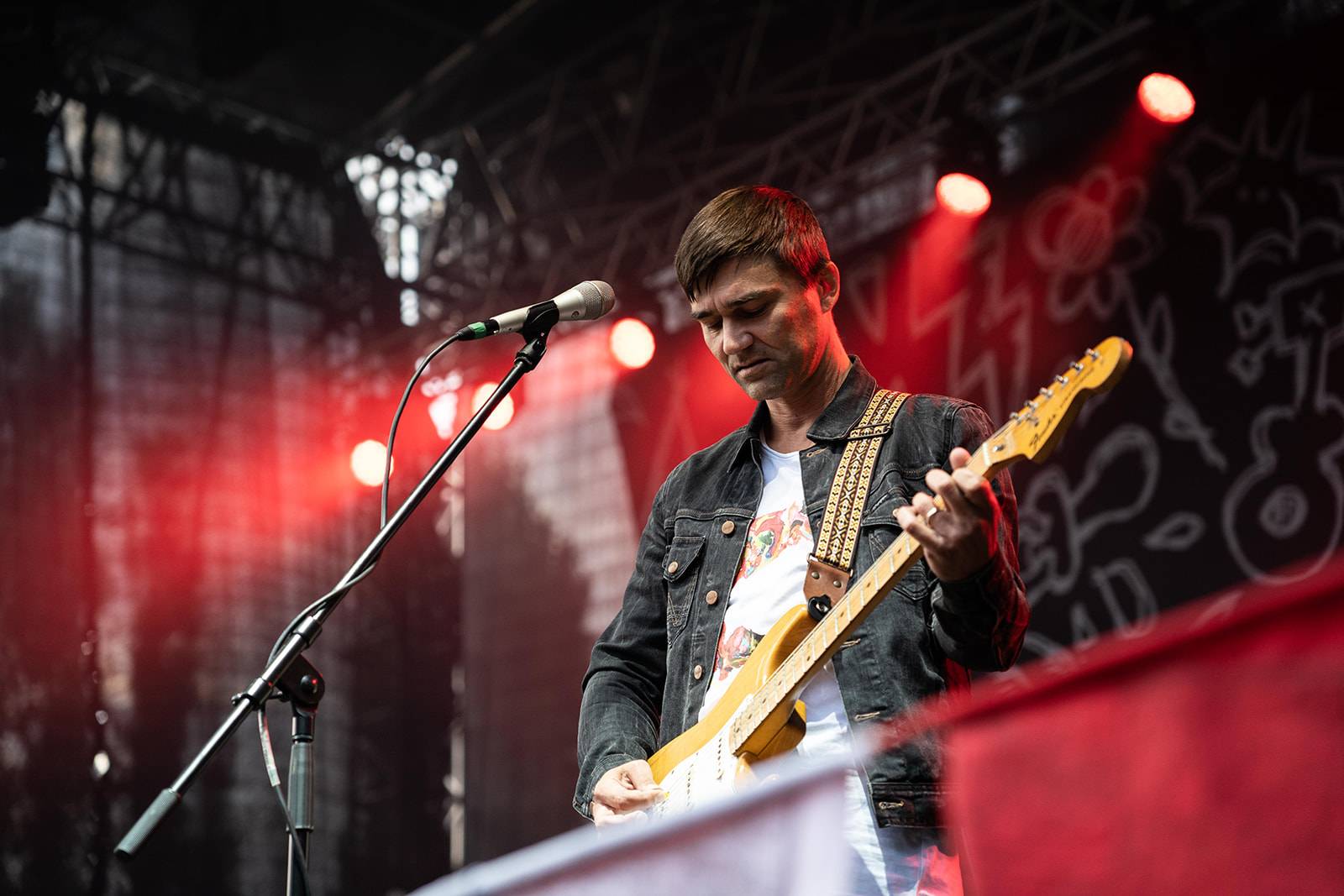 Tomáš Klus rozezpíval Ledárny Braník, na pódium si pozval manželku Tamaru