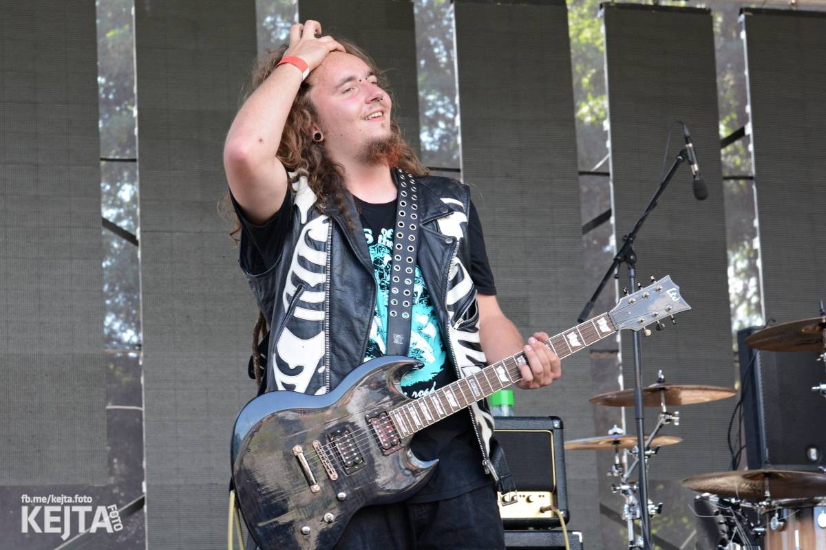 Páteční oslava Tří sester byla plná nejen punkových legend, zahráli Visací zámek, Ivan Mládek i Plexis