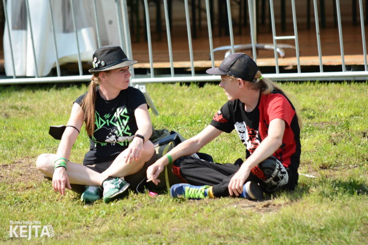 Páteční oslava Tří sester byla plná nejen punkových legend, zahráli Visací zámek, Ivan Mládek i Plexis