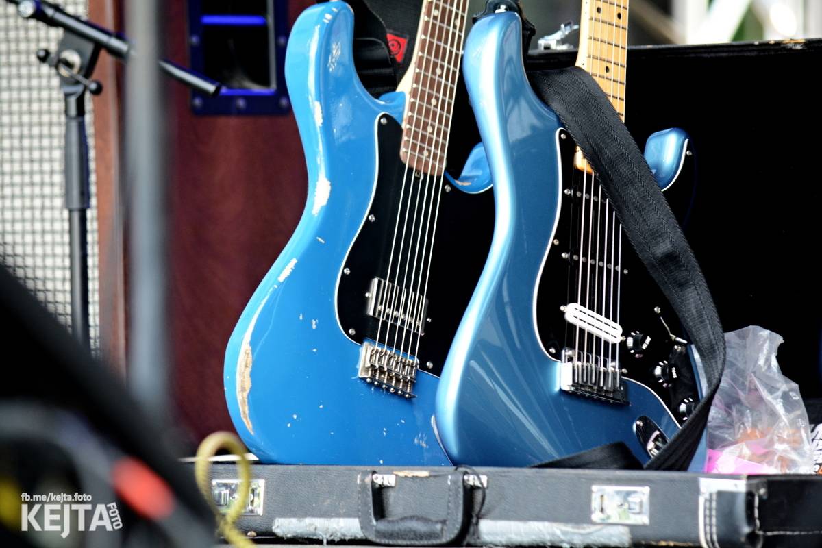 Páteční oslava Tří sester byla plná nejen punkových legend, zahráli Visací zámek, Ivan Mládek i Plexis