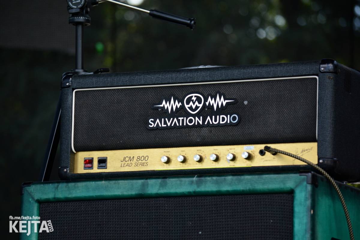 Páteční oslava Tří sester byla plná nejen punkových legend, zahráli Visací zámek, Ivan Mládek i Plexis