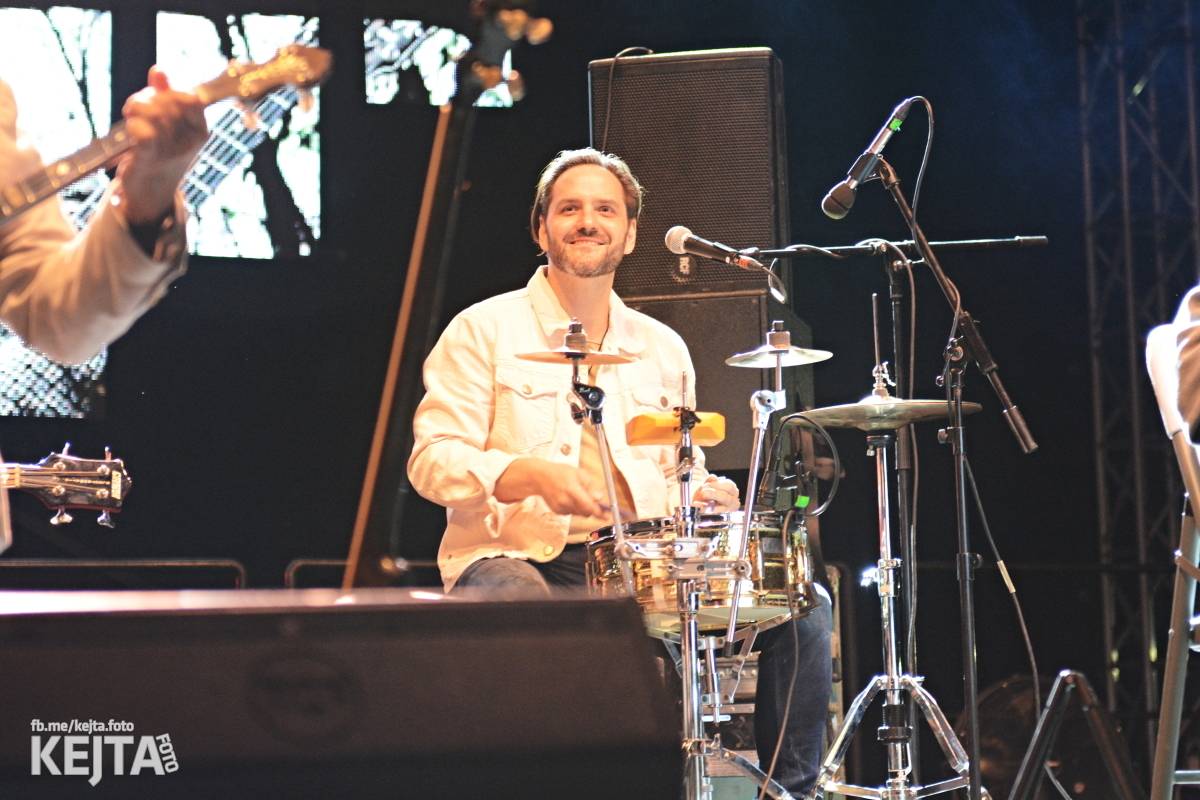 Páteční oslava Tří sester byla plná nejen punkových legend, zahráli Visací zámek, Ivan Mládek i Plexis