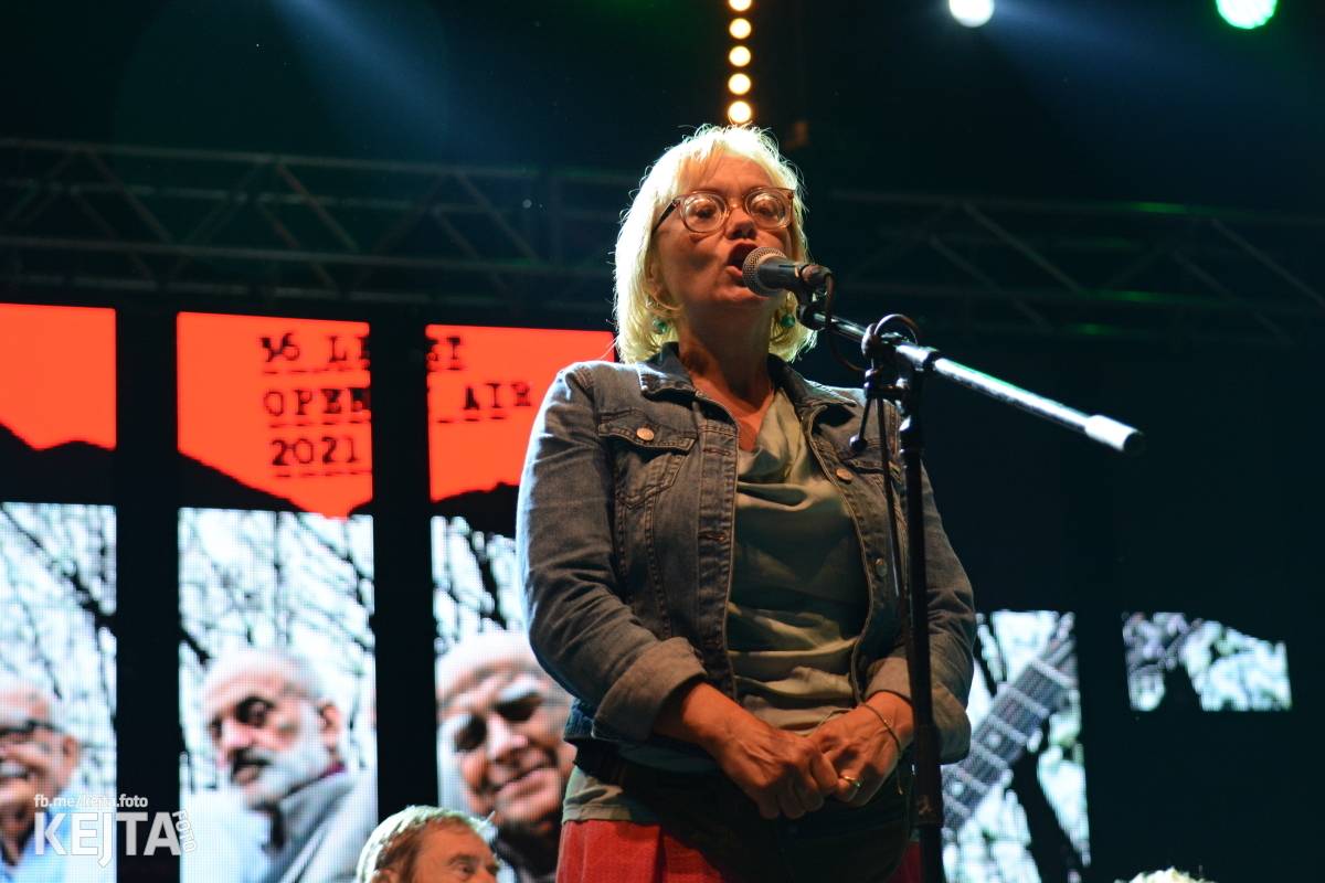 Páteční oslava Tří sester byla plná nejen punkových legend, zahráli Visací zámek, Ivan Mládek i Plexis