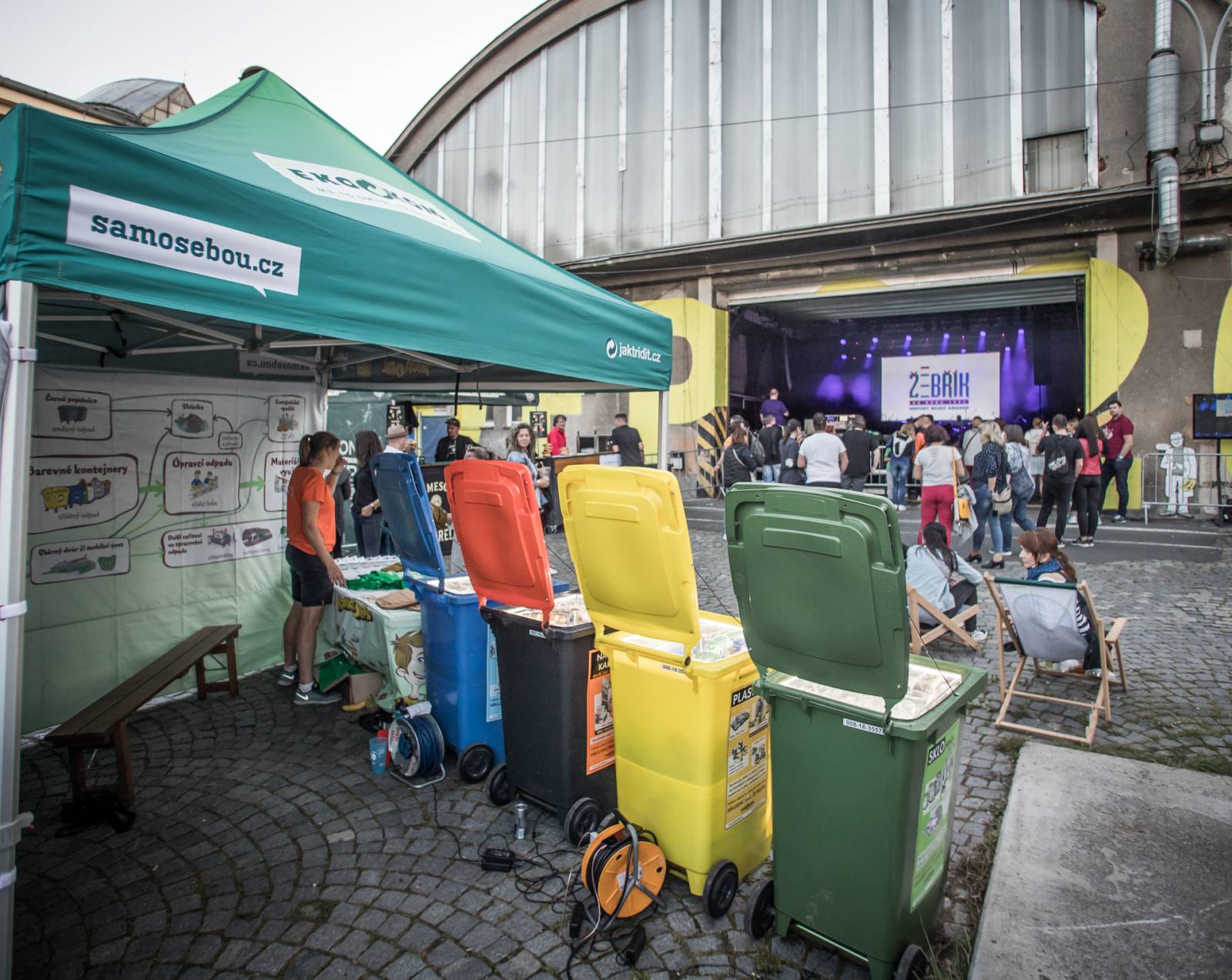 Dva Žebříky v jednom přinesly jedinečnou atmosféru. Marek Ztracený, Tomáš Klus a další byli fanouškům na dosah