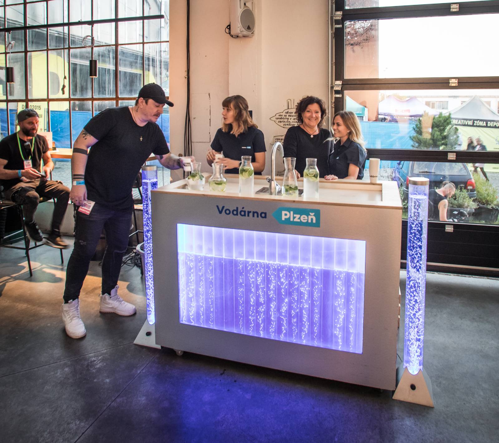 Dva Žebříky v jednom přinesly jedinečnou atmosféru. Marek Ztracený, Tomáš Klus a další byli fanouškům na dosah