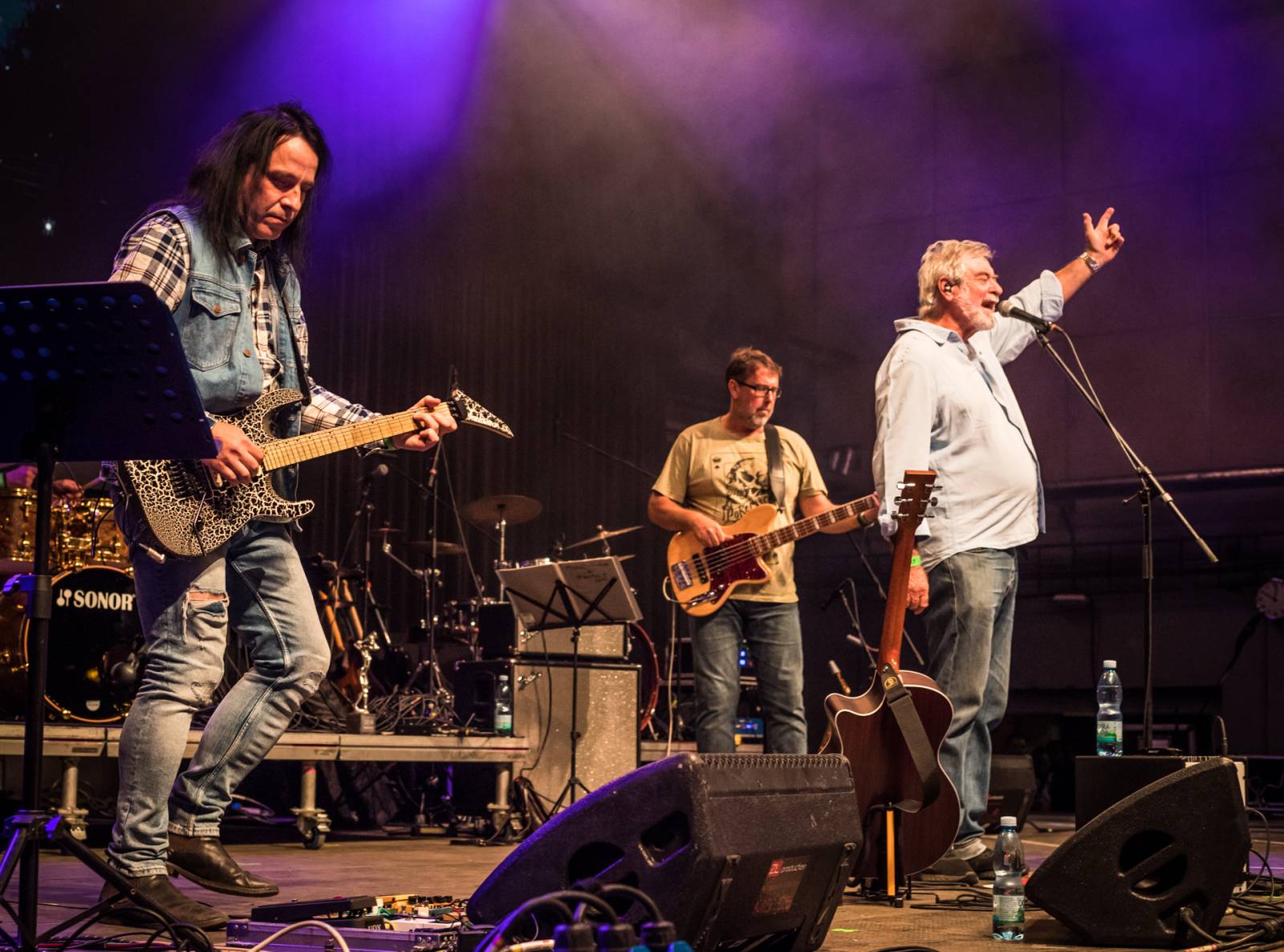 Dva Žebříky v jednom přinesly jedinečnou atmosféru. Marek Ztracený, Tomáš Klus a další byli fanouškům na dosah