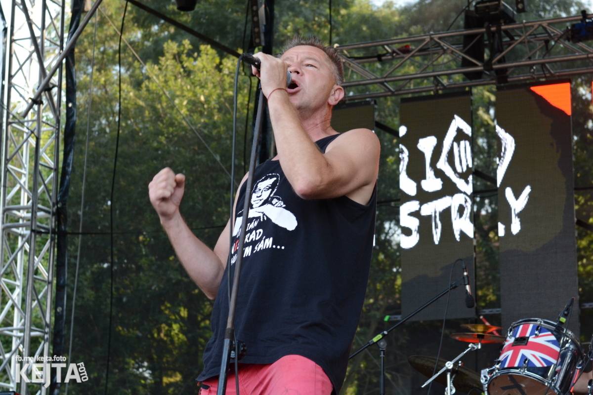 Festival Tří sester v Braníku zakončili koncerty Trautenberk, E!E nebo De Bill Heads