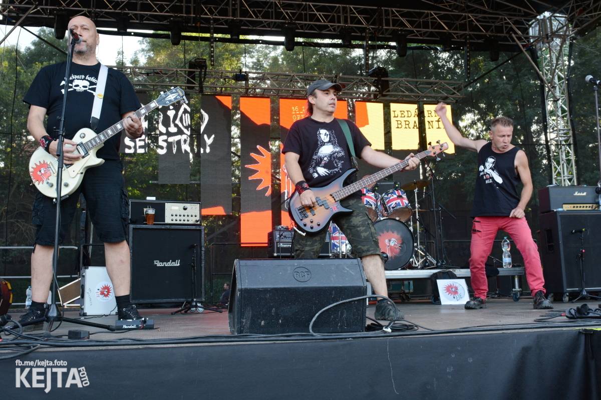 Festival Tří sester v Braníku zakončili koncerty Trautenberk, E!E nebo De Bill Heads