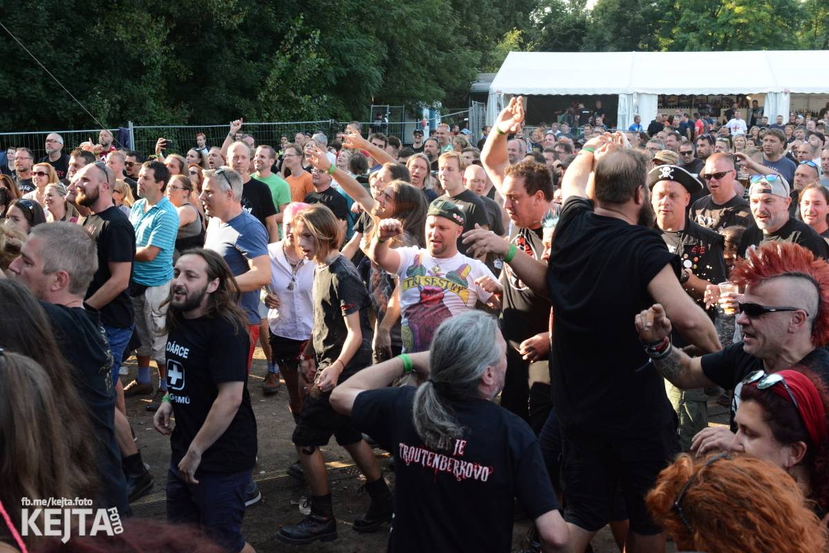 Festival Tří sester v Braníku zakončili koncerty Trautenberk, E!E nebo De Bill Heads