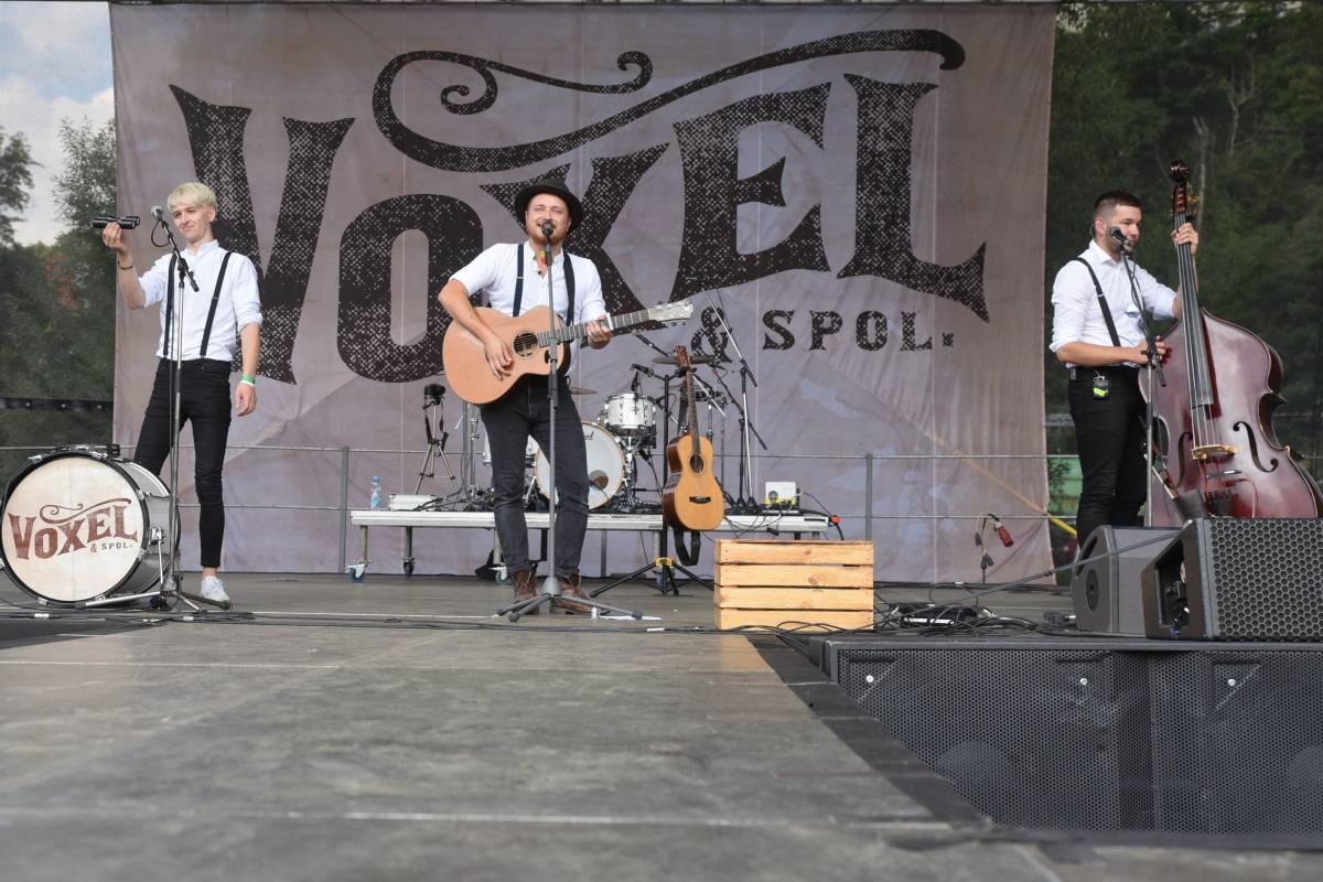 Jeleni si do Přibyslavi pozvali své přátele. Na festivalu jim zahráli Kateřina Marie Tichá i Mirai