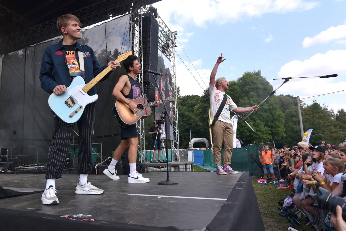 Jeleni si do Přibyslavi pozvali své přátele. Na festivalu jim zahráli Kateřina Marie Tichá i Mirai