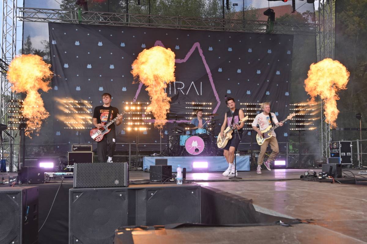 Jeleni si do Přibyslavi pozvali své přátele. Na festivalu jim zahráli Kateřina Marie Tichá i Mirai