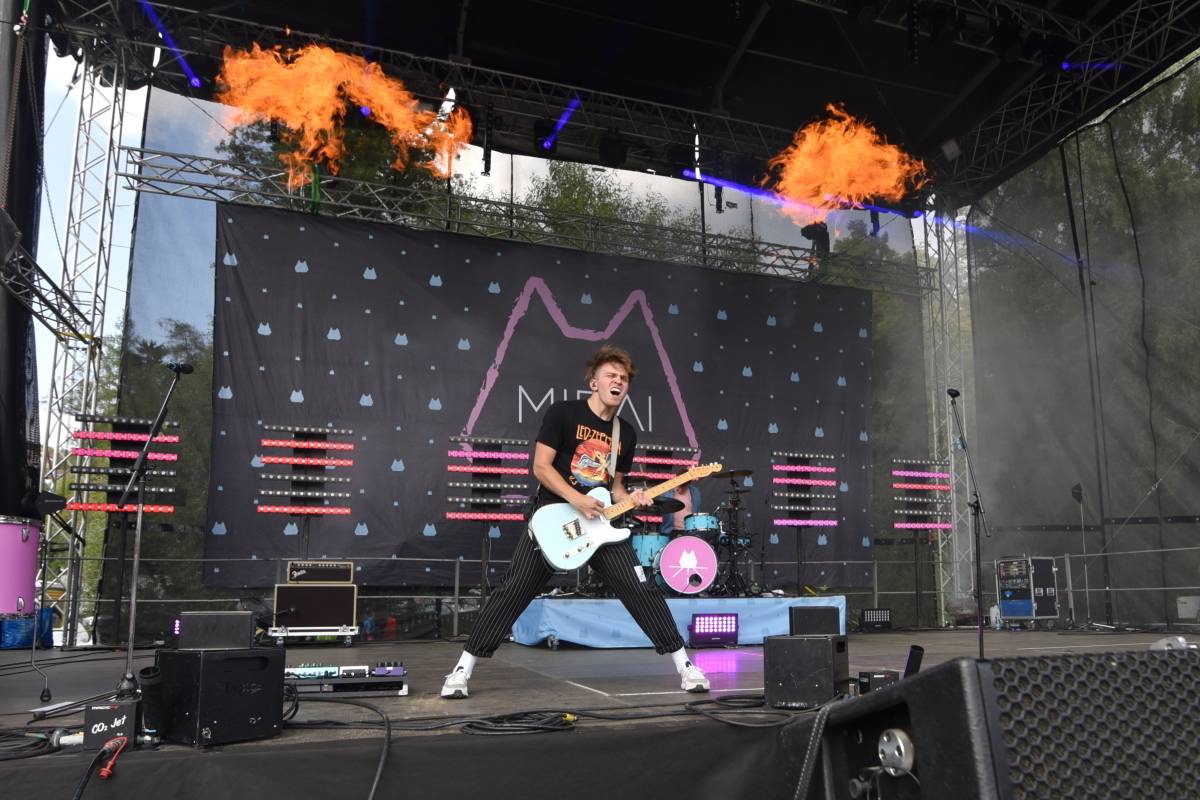 Jeleni si do Přibyslavi pozvali své přátele. Na festivalu jim zahráli Kateřina Marie Tichá i Mirai