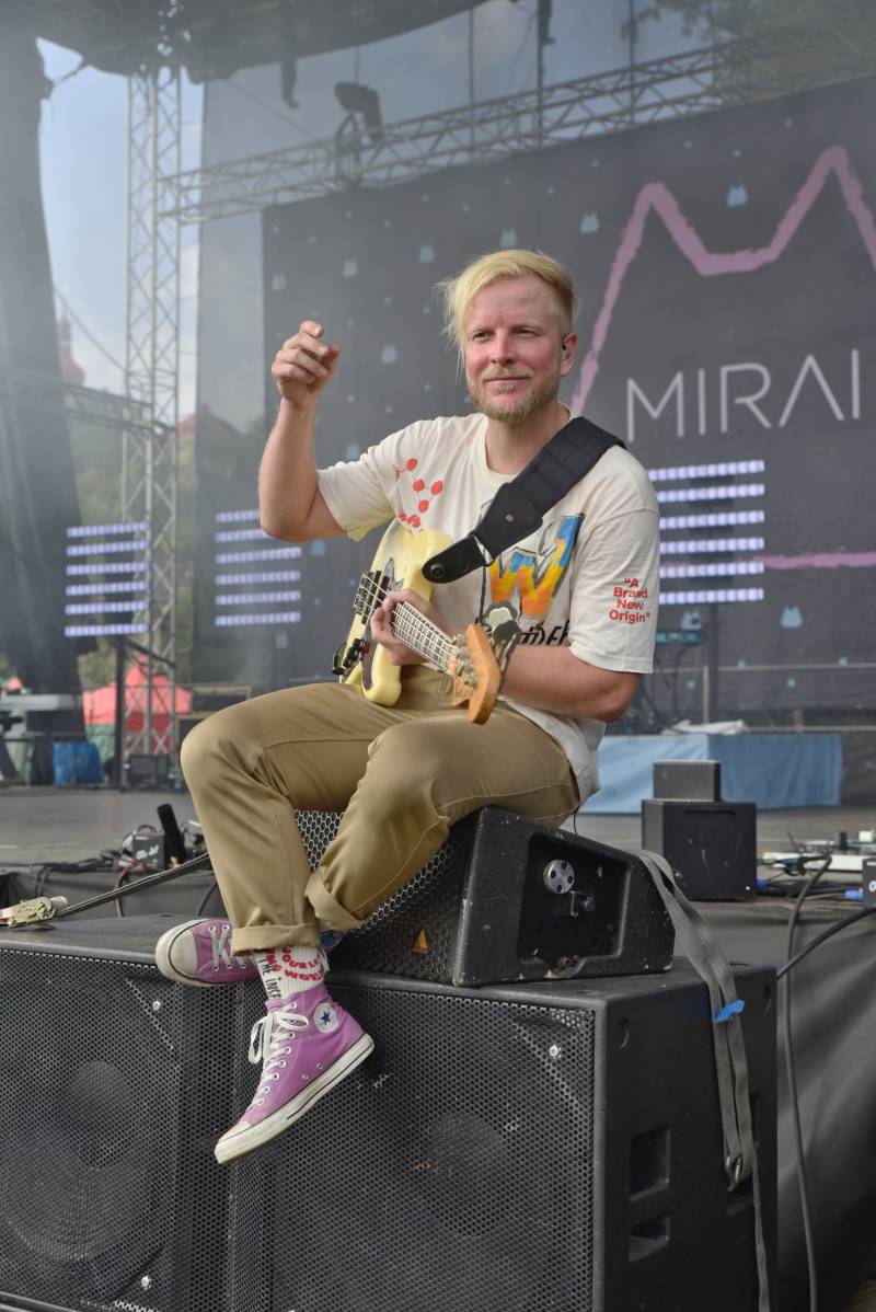 Jeleni si do Přibyslavi pozvali své přátele. Na festivalu jim zahráli Kateřina Marie Tichá i Mirai