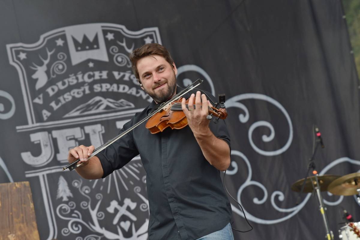 Jeleni si do Přibyslavi pozvali své přátele. Na festivalu jim zahráli Kateřina Marie Tichá i Mirai