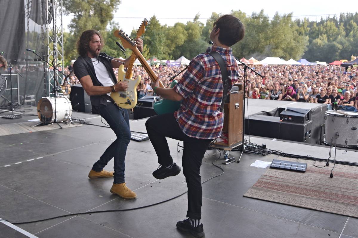 Jeleni si do Přibyslavi pozvali své přátele. Na festivalu jim zahráli Kateřina Marie Tichá i Mirai