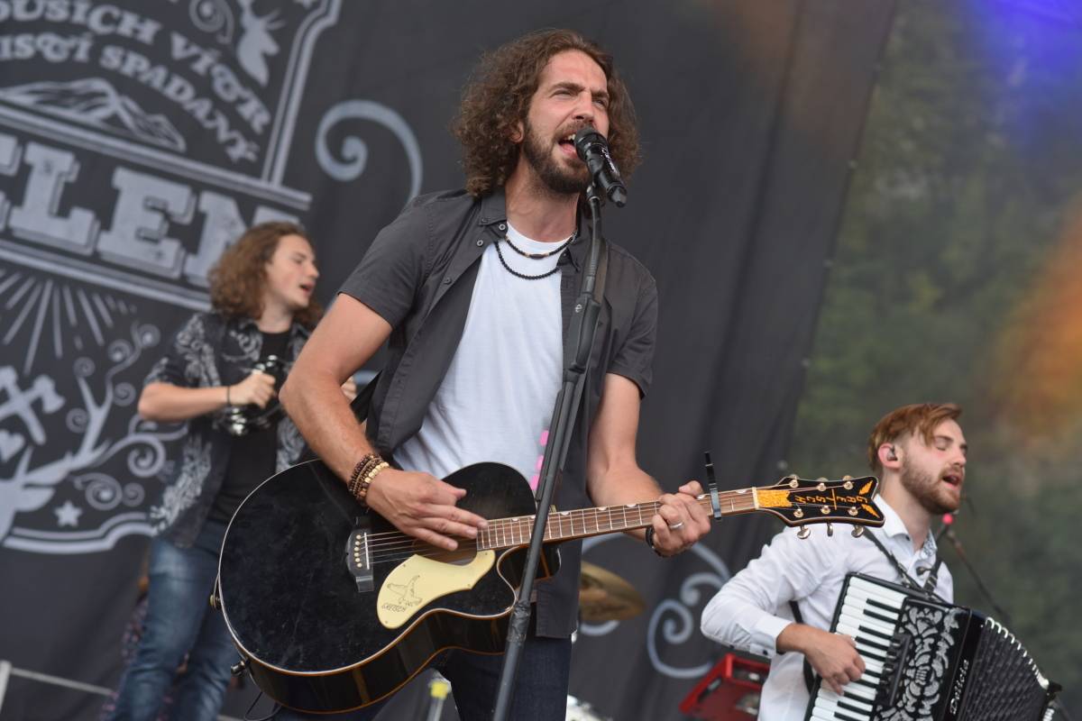 Jeleni si do Přibyslavi pozvali své přátele. Na festivalu jim zahráli Kateřina Marie Tichá i Mirai