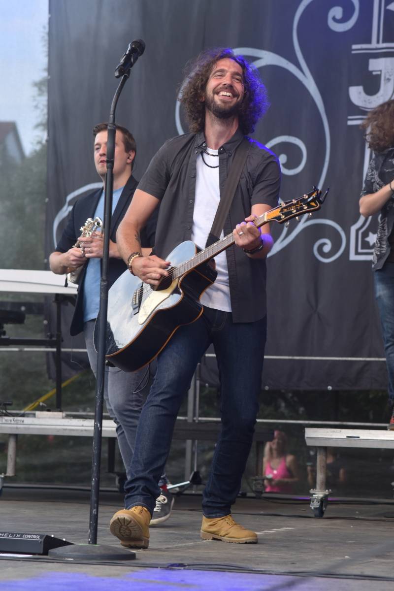 Jeleni si do Přibyslavi pozvali své přátele. Na festivalu jim zahráli Kateřina Marie Tichá i Mirai