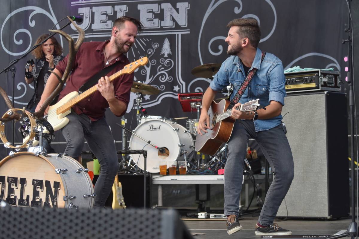 Jeleni si do Přibyslavi pozvali své přátele. Na festivalu jim zahráli Kateřina Marie Tichá i Mirai