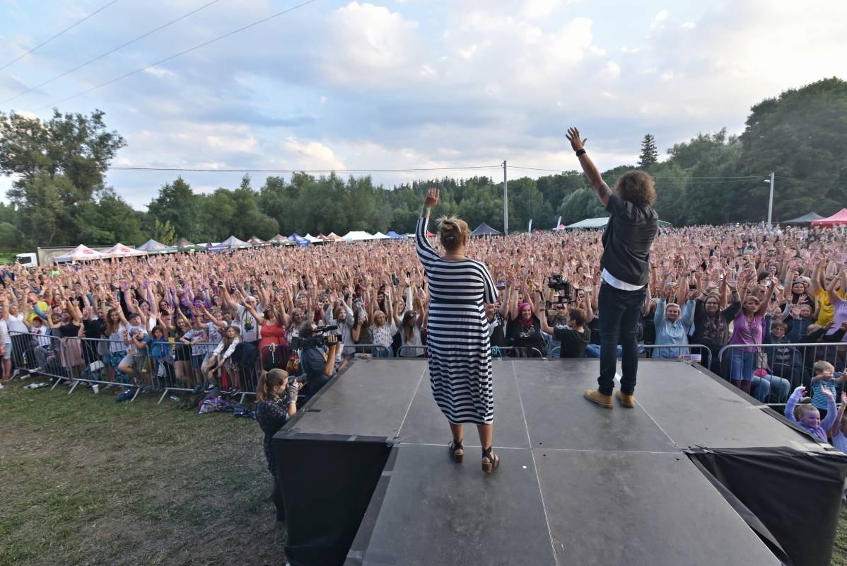 Jeleni si do Přibyslavi pozvali své přátele. Na festivalu jim zahráli Kateřina Marie Tichá i Mirai