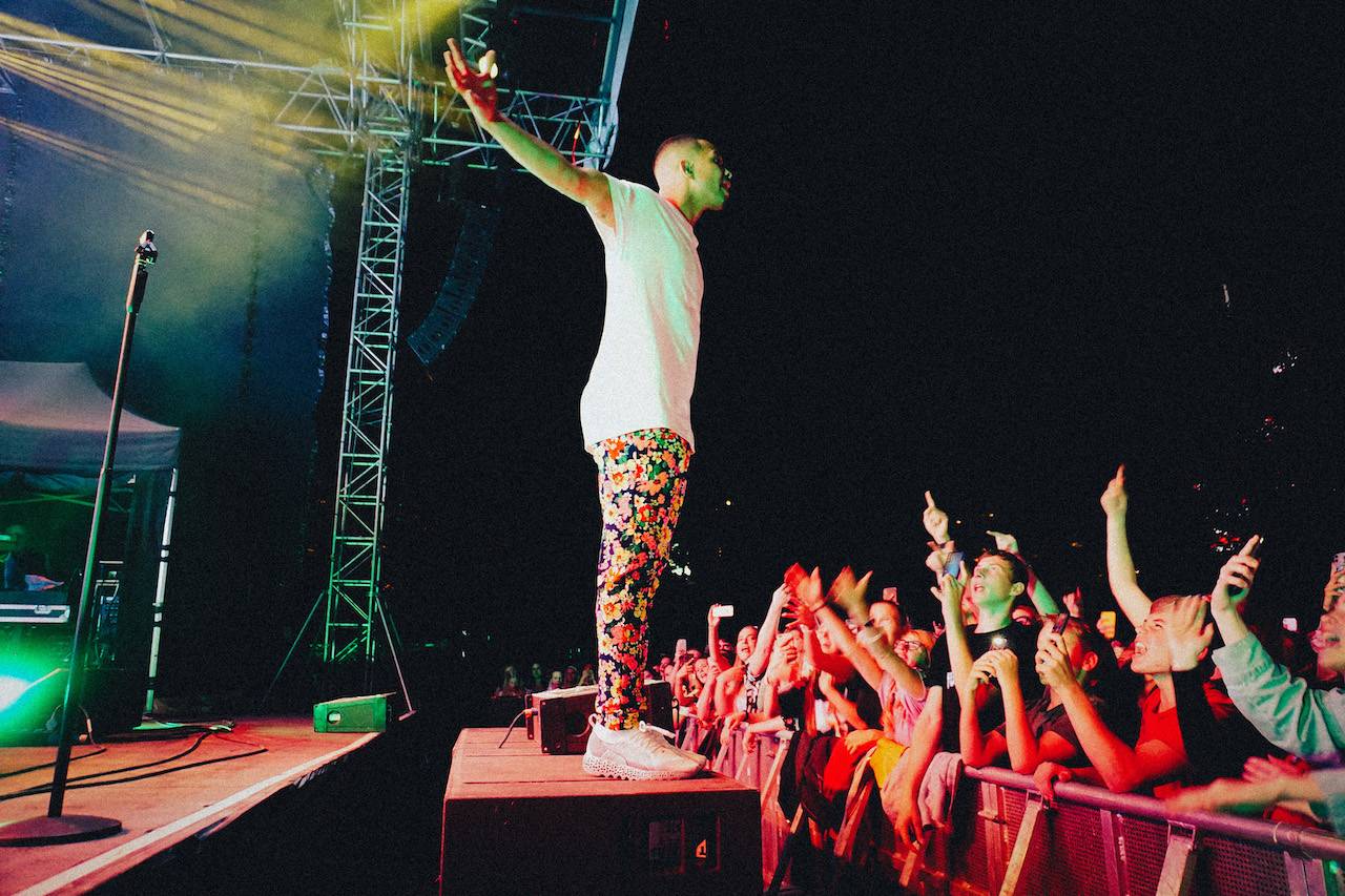 Ben Cristovao si do Ledáren přivezl několik hostů, zazpíval si s Miraiem Navrátilem nebo Adamem Mišíkem