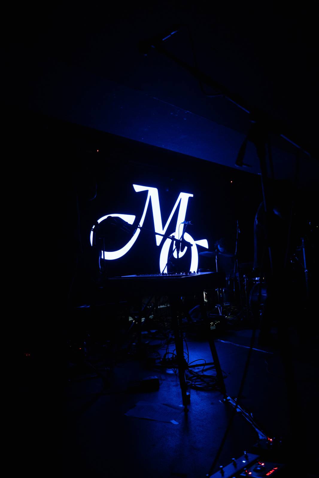 Smích, jásot i rytmické tleskání. To byli Mighty Oaks v pražském Rock Café