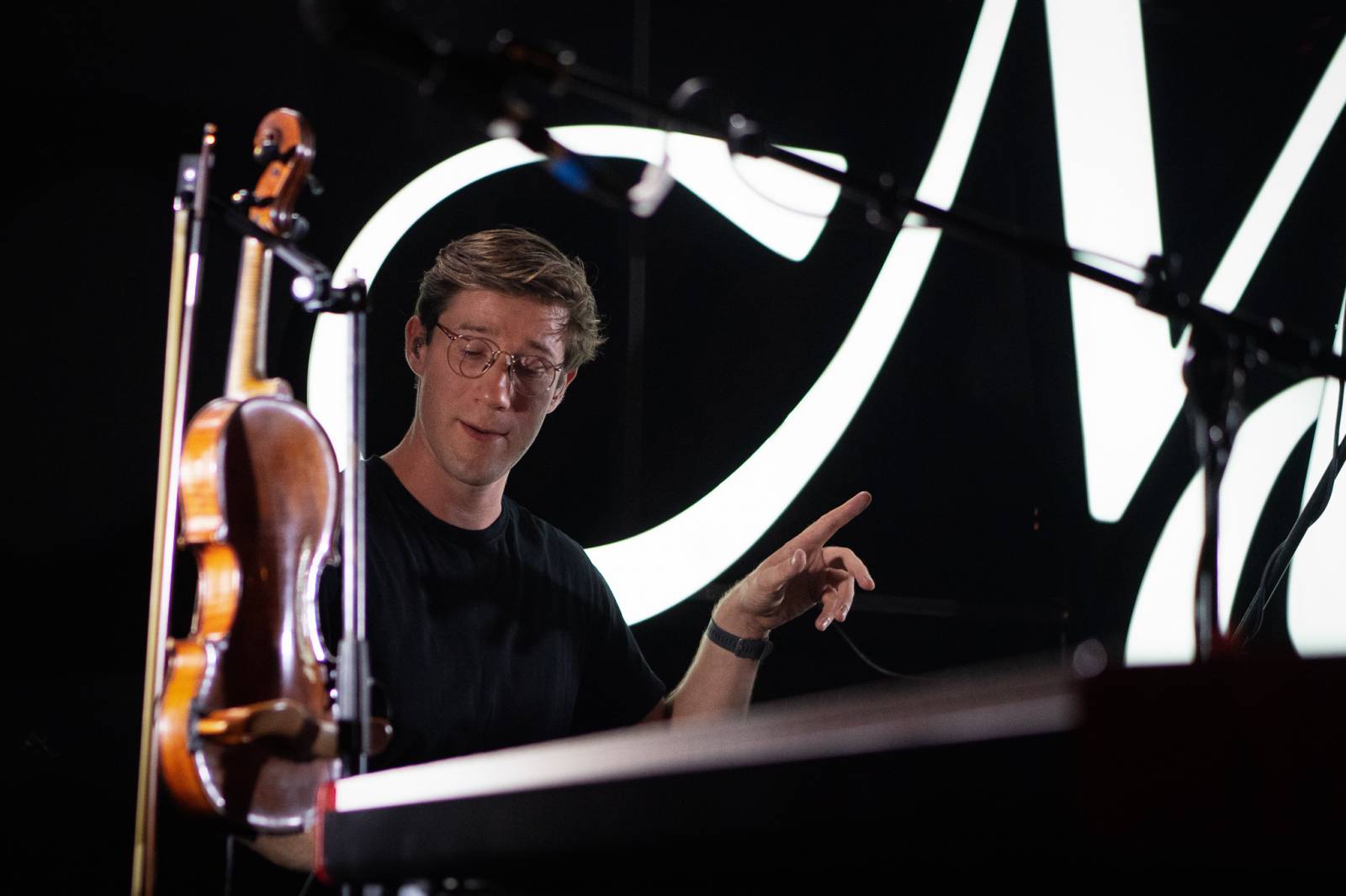 Smích, jásot i rytmické tleskání. To byli Mighty Oaks v pražském Rock Café