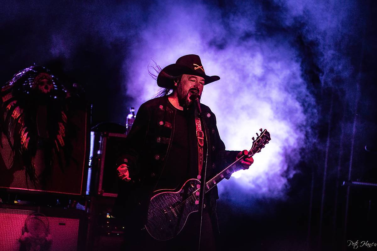 Lucie a Totální nasazení zazpívali pro Nemocnici Slaný své největší hity