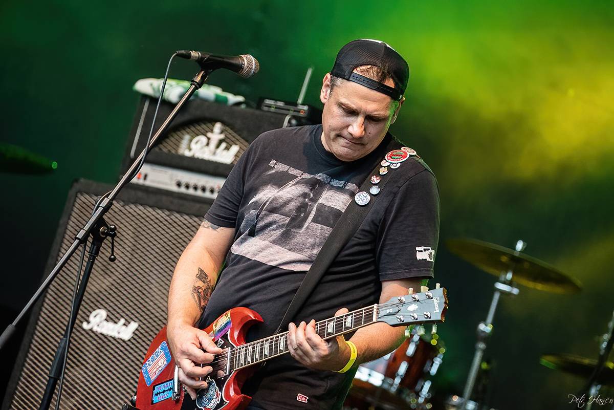 Lucie a Totální nasazení zazpívali pro Nemocnici Slaný své největší hity