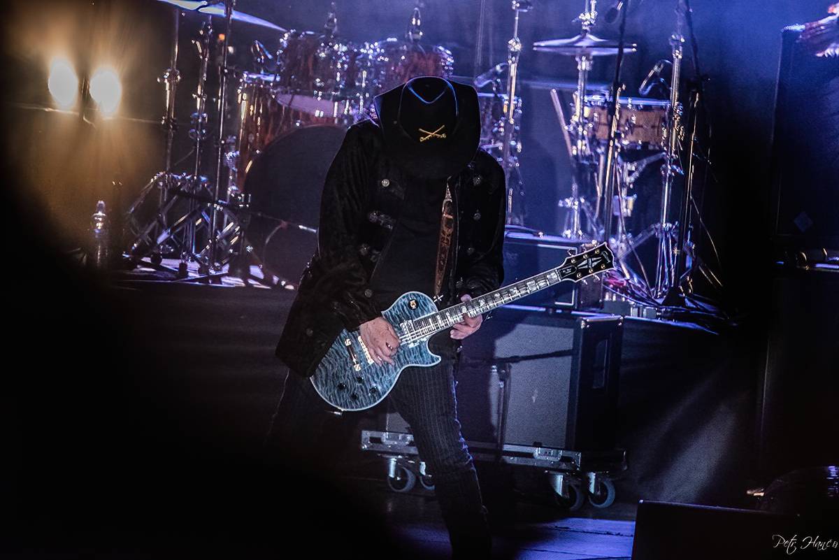 Lucie a Totální nasazení zazpívali pro Nemocnici Slaný své největší hity