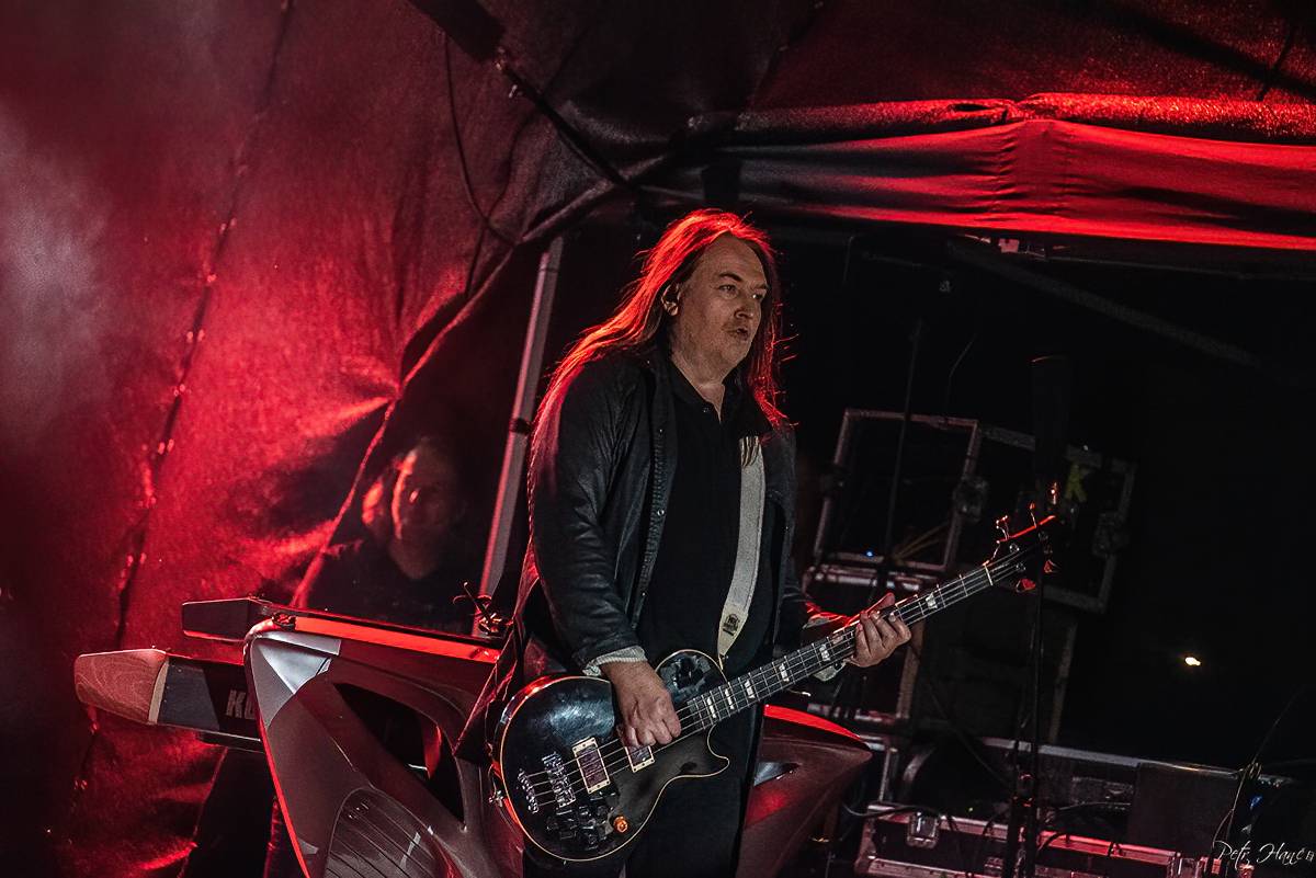 Lucie a Totální nasazení zazpívali pro Nemocnici Slaný své největší hity