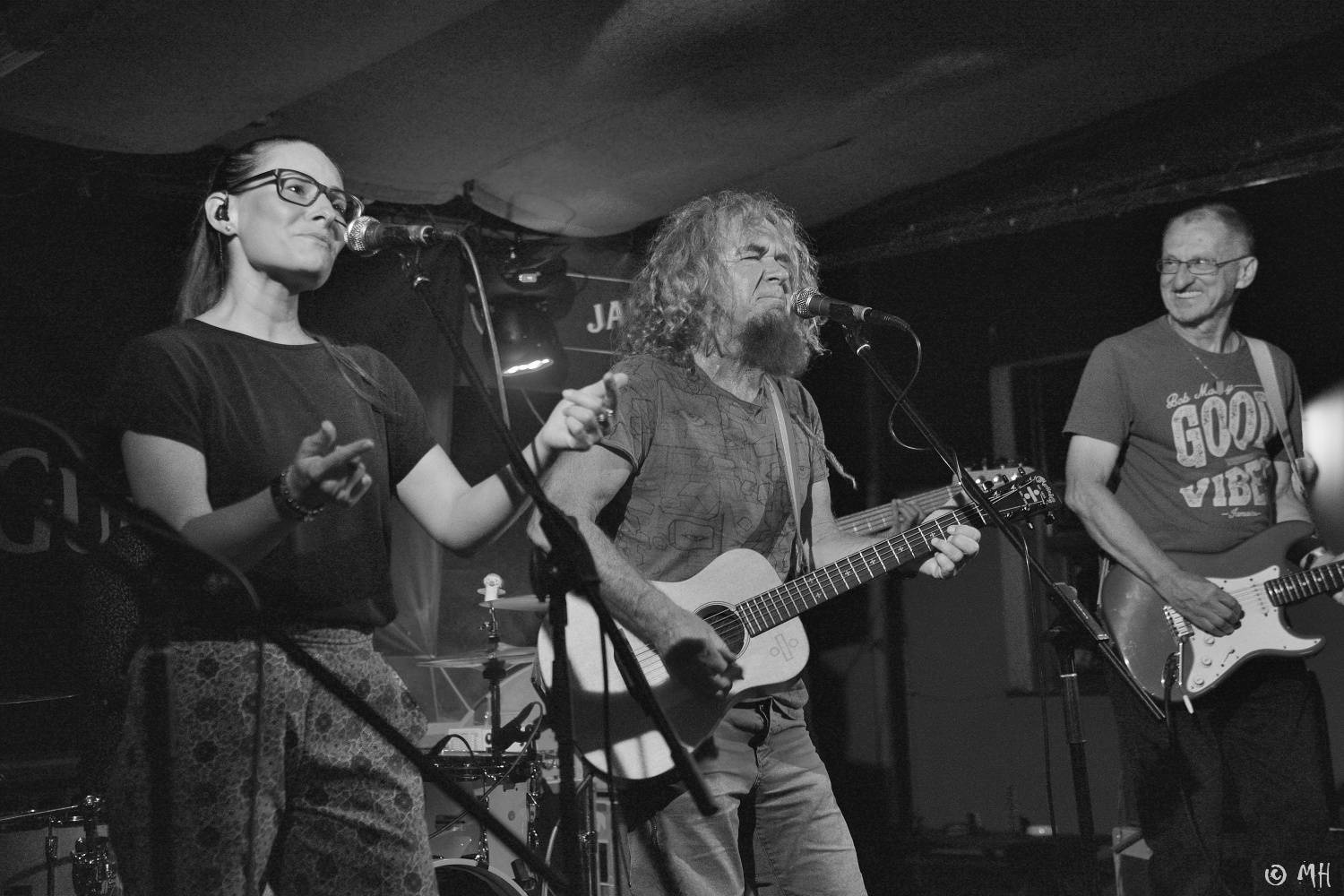 Švihadlo se svým reggae roztančilo Zach's Pub