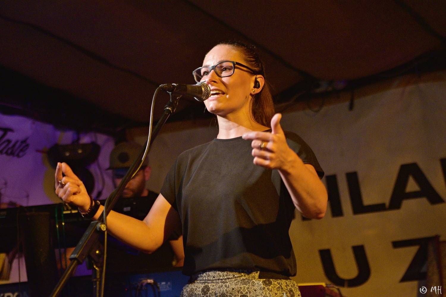 Švihadlo se svým reggae roztančilo Zach's Pub