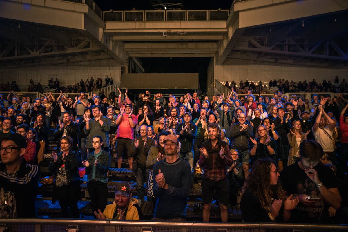 Miro Žbirka, Lenny, Jiří Suchý a další zavzpomínali na Metronome Warm Up na Ivana Krále