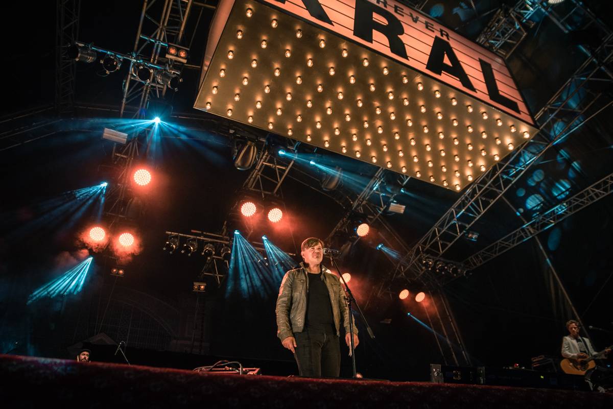 Miro Žbirka, Lenny, Jiří Suchý a další zavzpomínali na Metronome Warm Up na Ivana Krále