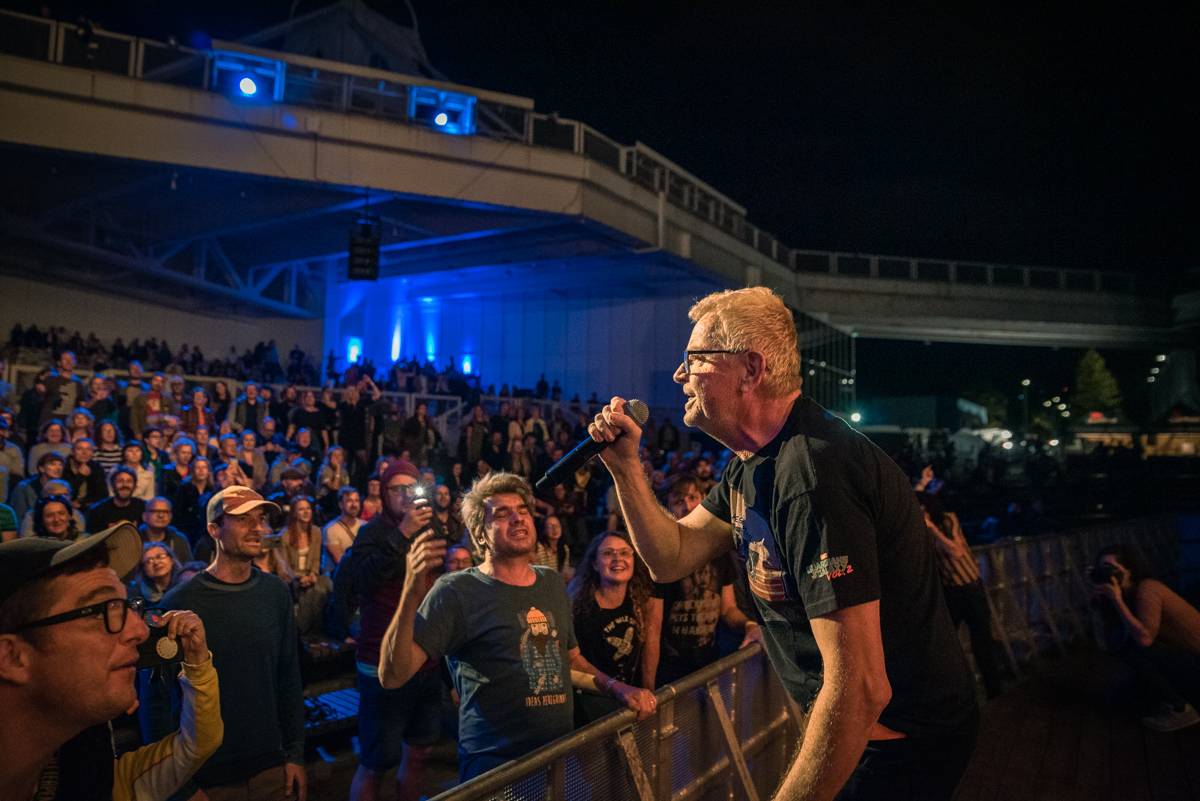 Miro Žbirka, Lenny, Jiří Suchý a další zavzpomínali na Metronome Warm Up na Ivana Krále