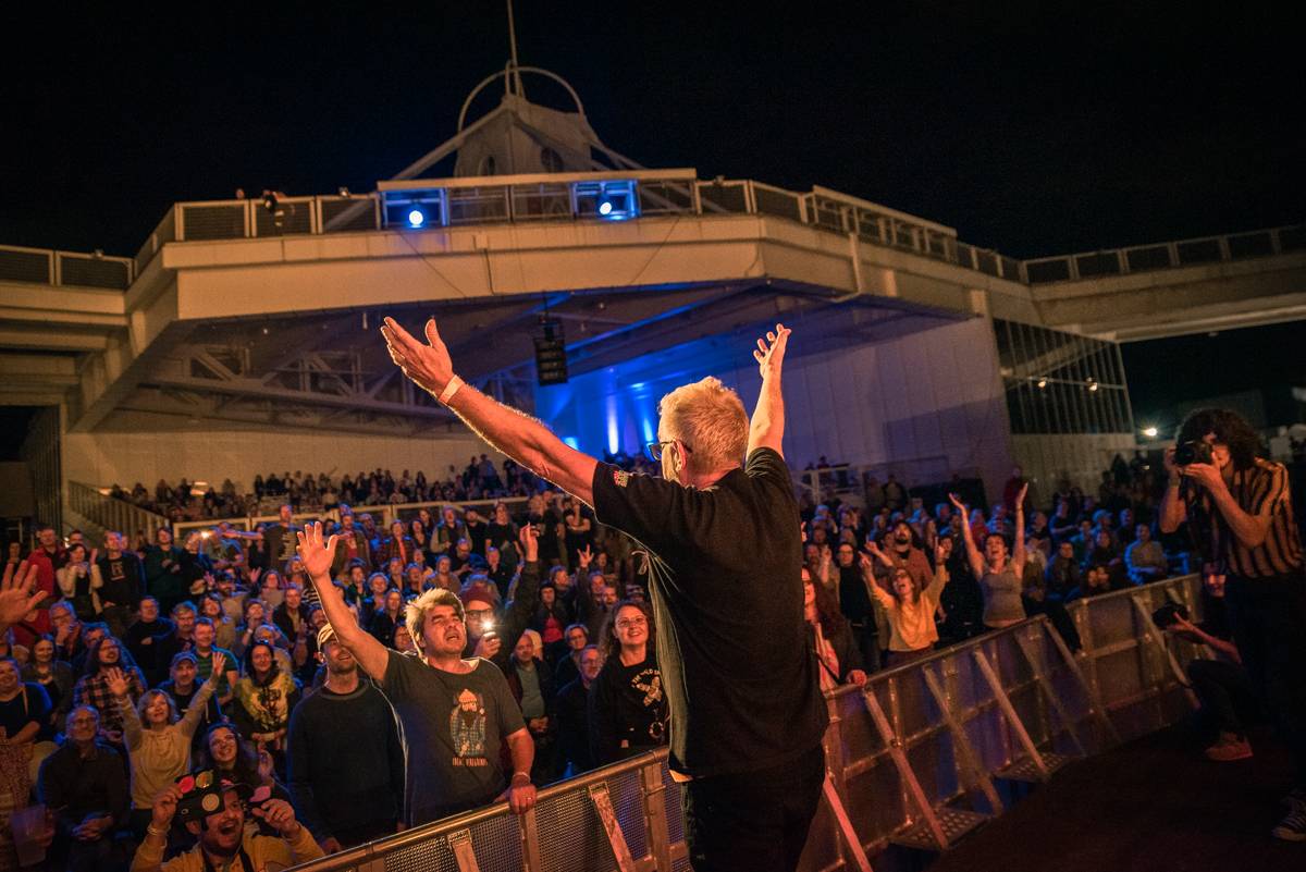 Miro Žbirka, Lenny, Jiří Suchý a další zavzpomínali na Metronome Warm Up na Ivana Krále