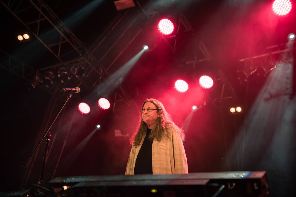 Miro Žbirka, Lenny, Jiří Suchý a další zavzpomínali na Metronome Warm Up na Ivana Krále