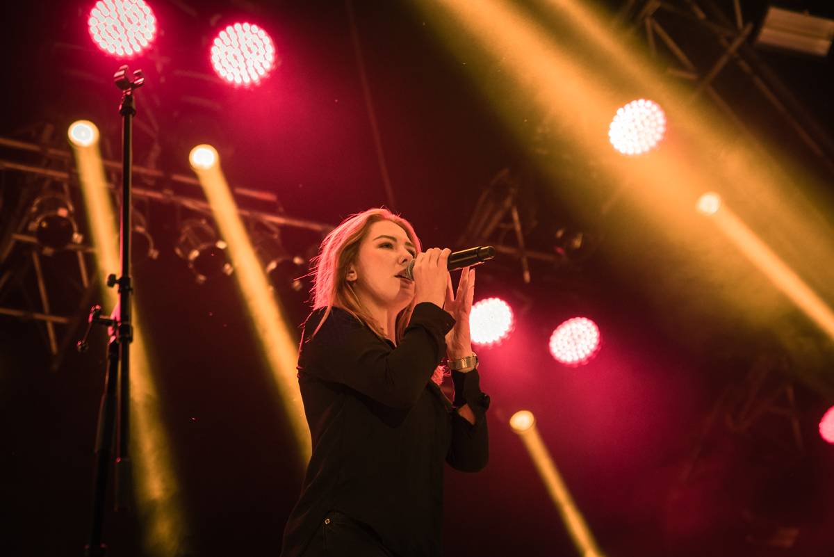 Miro Žbirka, Lenny, Jiří Suchý a další zavzpomínali na Metronome Warm Up na Ivana Krále