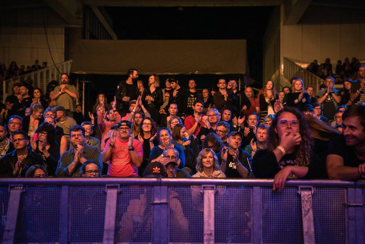 Miro Žbirka, Lenny, Jiří Suchý a další zavzpomínali na Metronome Warm Up na Ivana Krále